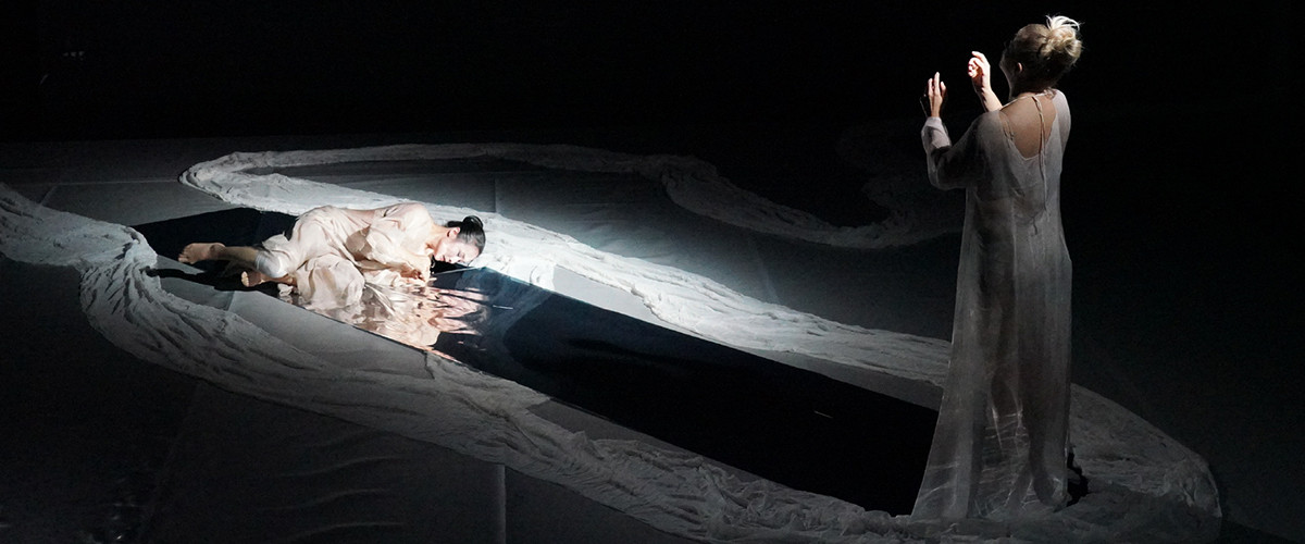 Budapesti bemutató - VIRÁG